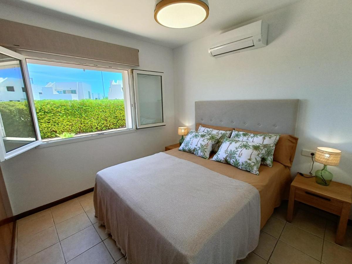 Villa Vega Relax En El Paraiso Es Mercadal Luaran gambar